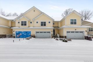 17 Woodrose Court, Middletown, NY 10940