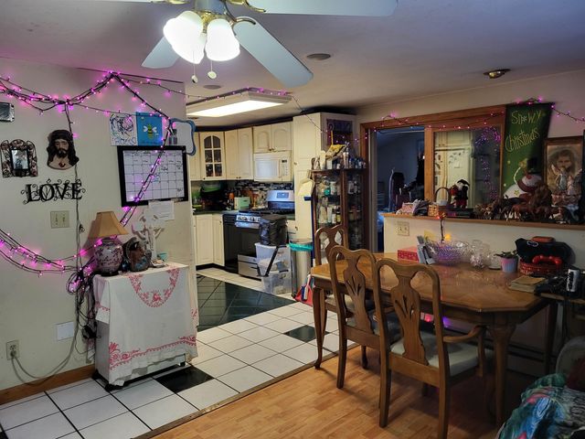 1583 River Road, Weare, NH 03281