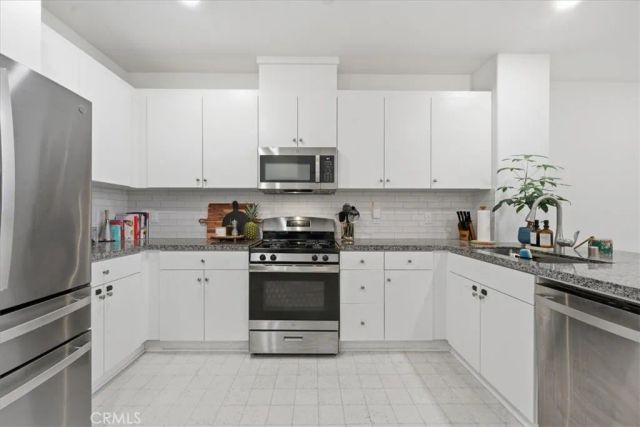 15952 Lasselle Street 3, Moreno Valley, CA 92551