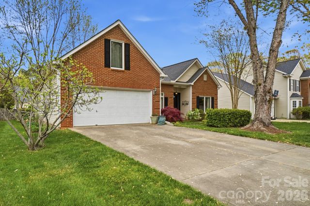 4027 Lannier Falls Lane, Charlotte, NC 28270