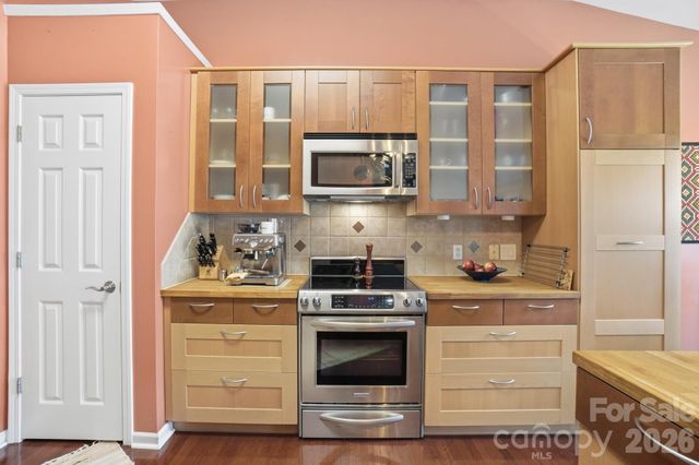 4027 Lannier Falls Lane, Charlotte, NC 28270