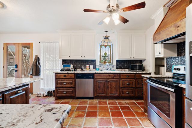 835 39th Street SE, Paris, TX 75462