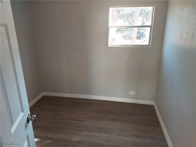 7580 McDaniel DR, North Fort Myers, FL 33917