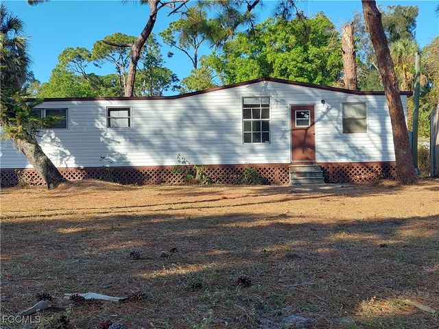 7580 McDaniel DR, North Fort Myers, FL 33917