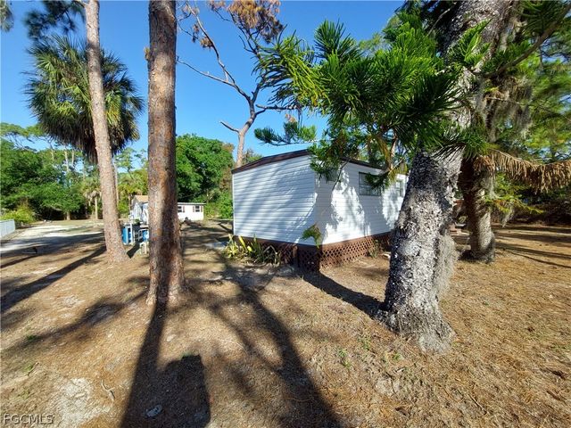 7580 McDaniel DR, North Fort Myers, FL 33917