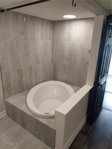 7580 McDaniel DR, North Fort Myers, FL 33917