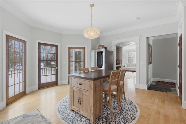 4 Knights Ct, Newbury, MA 01951