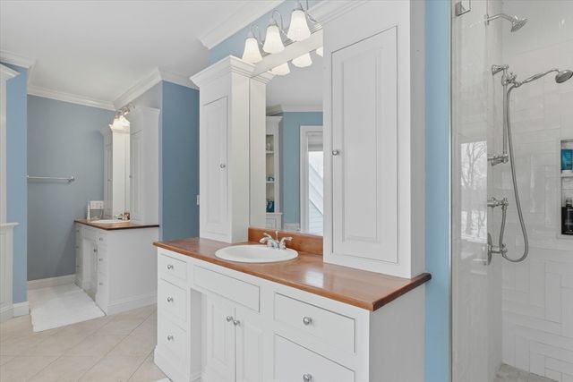 4 Knights Ct, Newbury, MA 01951