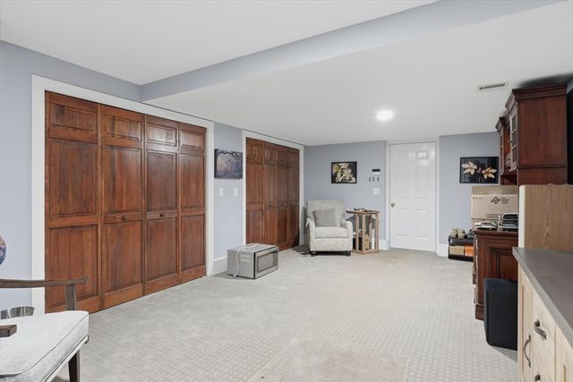 4 Knights Ct, Newbury, MA 01951
