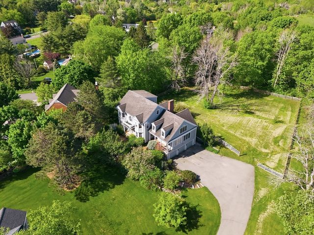 4 Knights Ct, Newbury, MA 01951