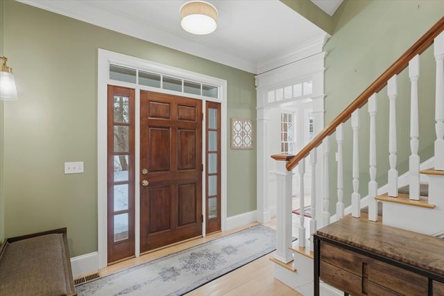 4 Knights Ct, Newbury, MA 01951