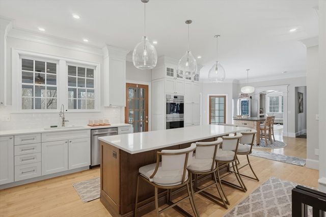 4 Knights Ct, Newbury, MA 01951