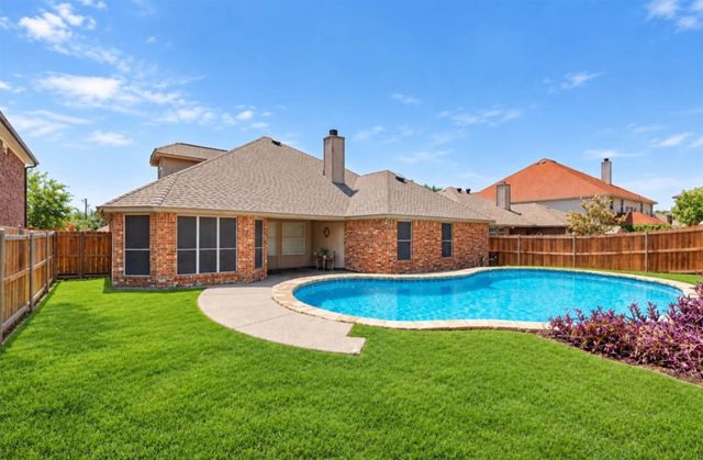 839 Evergreen Lane, Burleson, TX 76028