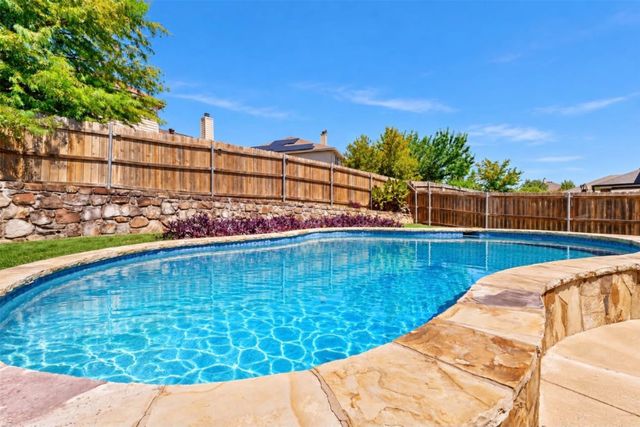 839 Evergreen Lane, Burleson, TX 76028