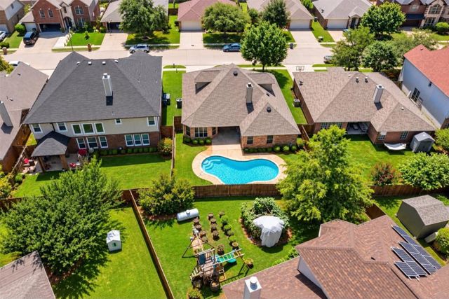 839 Evergreen Lane, Burleson, TX 76028