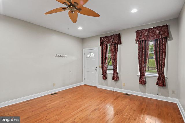 3924 REISTERSTOWN RD, Baltimore, MD 21215