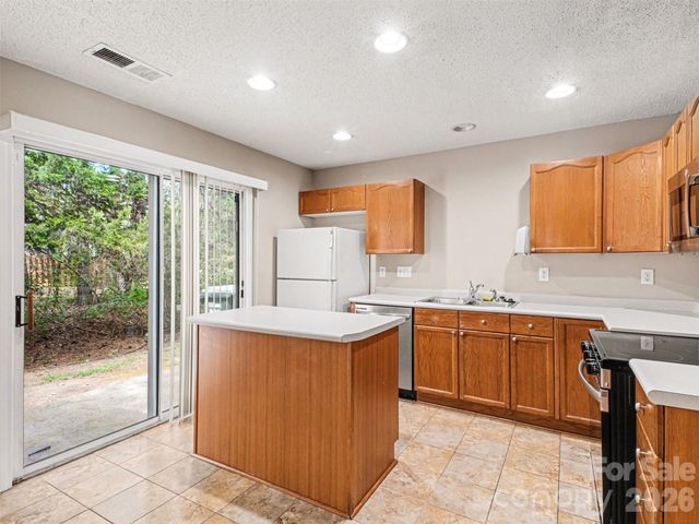 2132 Preakness Court, Charlotte, NC 28273