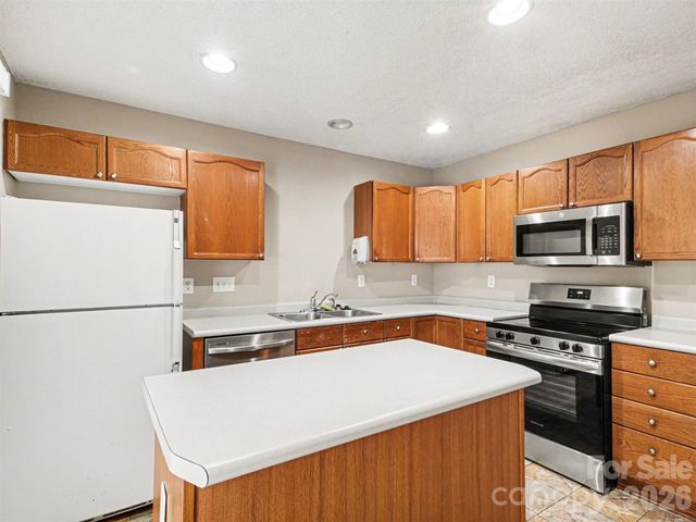 2132 Preakness Court, Charlotte, NC 28273