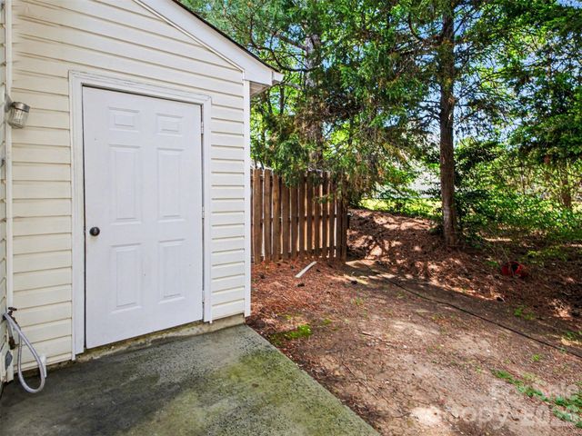 2132 Preakness Court, Charlotte, NC 28273