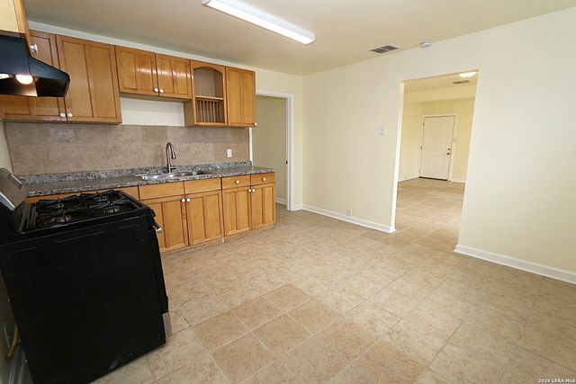 543 Ferris, San Antonio, TX 78220