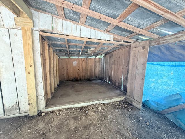 126 Smith LN E, San Marcos, TX 78666