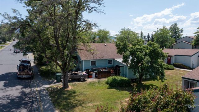 390 S E Street, Grangeville, ID 83530