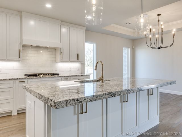 17827 S 48th East Avenue, Bixby, OK 74008