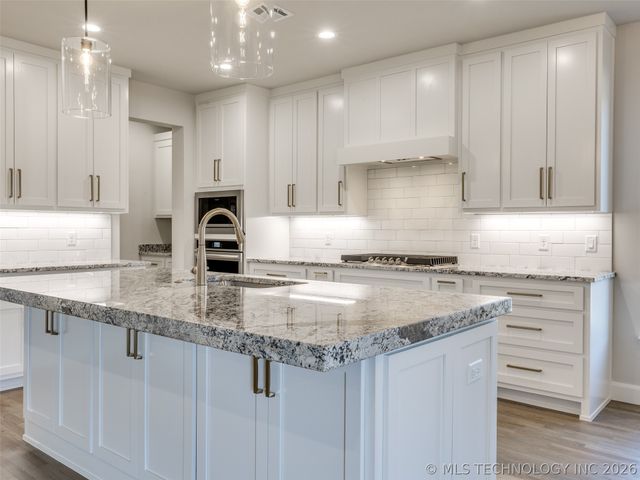 17827 S 48th East Avenue, Bixby, OK 74008