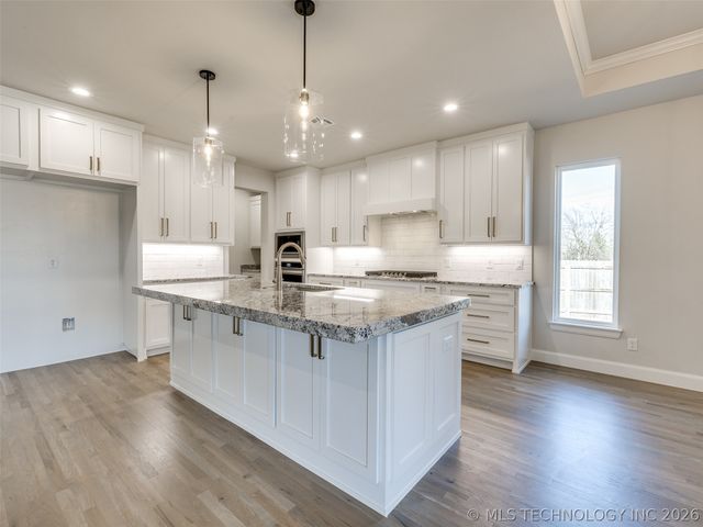 17827 S 48th East Avenue, Bixby, OK 74008