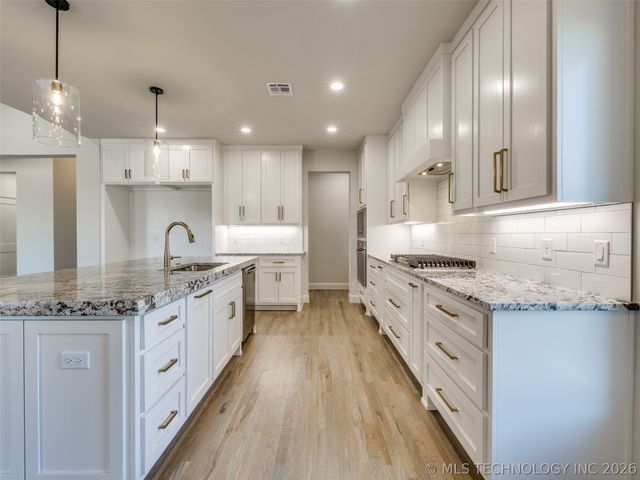 17827 S 48th East Avenue, Bixby, OK 74008
