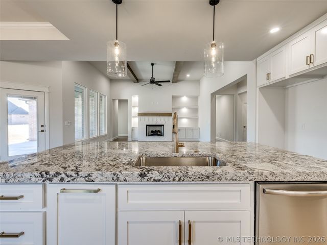 17827 S 48th East Avenue, Bixby, OK 74008