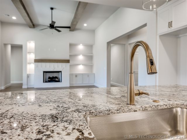 17827 S 48th East Avenue, Bixby, OK 74008