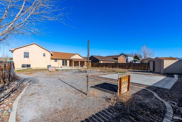 136 W Cellini Dr, Pueblo West, CO 81007