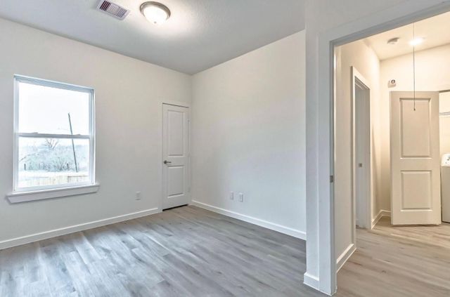 13306 Galaga Street B, Houston, TX 77048