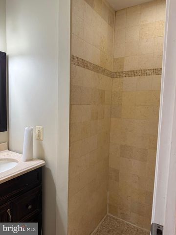 2421 RAMBLEWOOD DR, District Heights, MD 20747