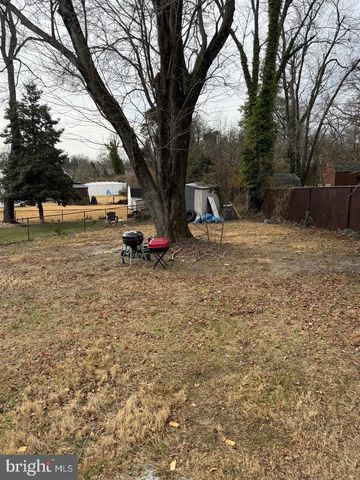2421 RAMBLEWOOD DR, District Heights, MD 20747