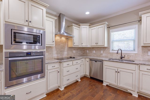 171 Walden Pond Trail, Senoia, GA 30276