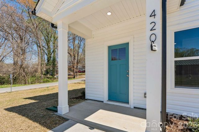 420 N 9th Street, Bessemer City, NC 28016