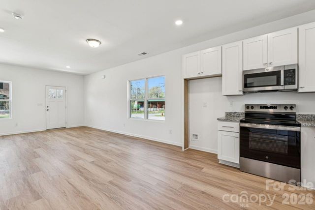 420 N 9th Street, Bessemer City, NC 28016