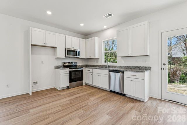 420 N 9th Street, Bessemer City, NC 28016