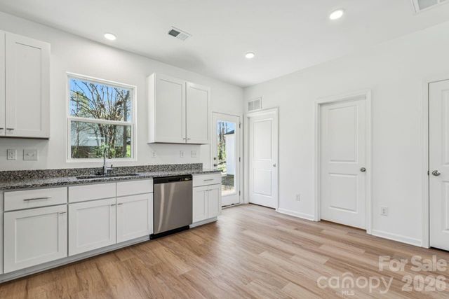 420 N 9th Street, Bessemer City, NC 28016