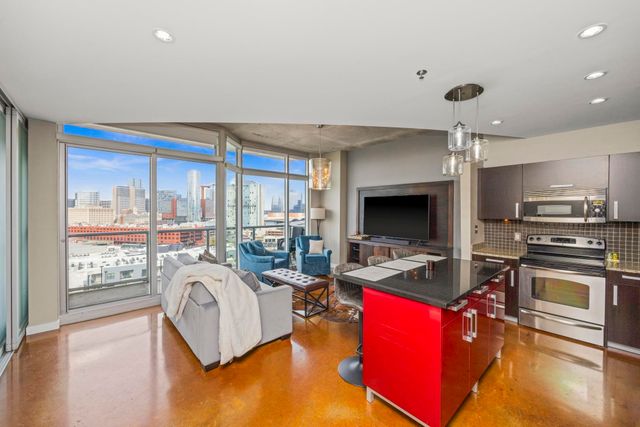 600 12th Ave S Apt 1411, Nashville, TN 37203