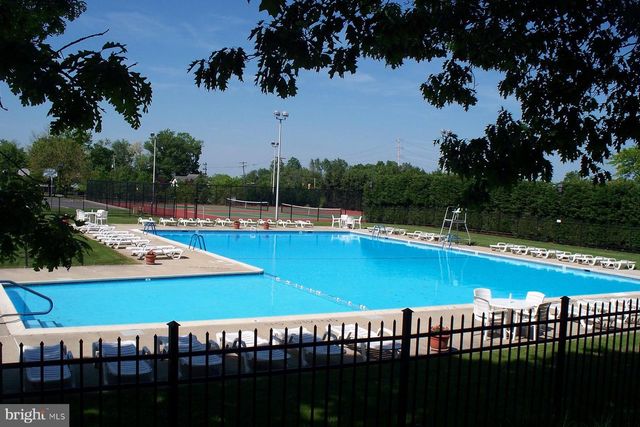 1820 PENNLAND CT, Lansdale, PA 19446