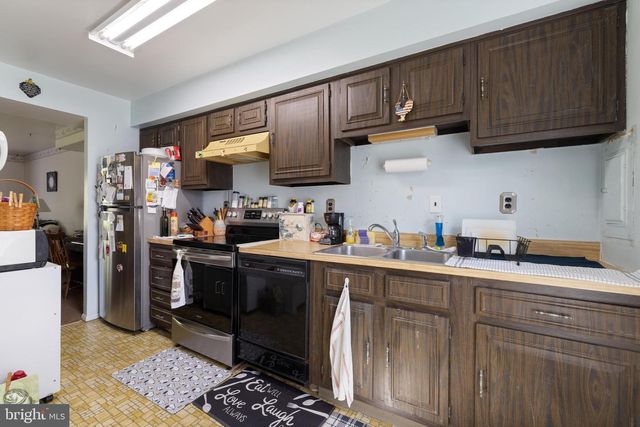 1820 PENNLAND CT, Lansdale, PA 19446