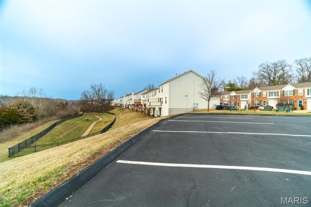 3558 Pearson Pointe Court, St Louis, MO 63129