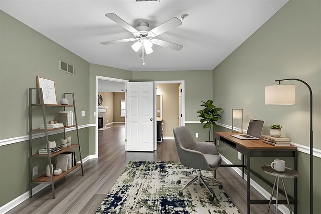 16992 Farmington Road 104, Livonia, MI 48154