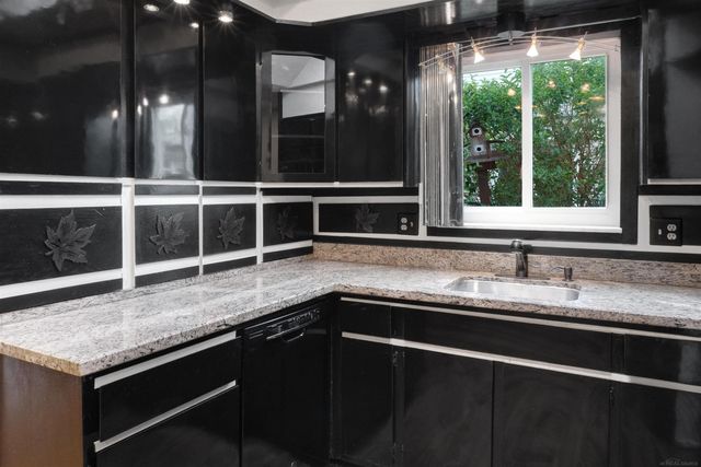 33726 Dyar Court, Sterling Heights, MI 48310