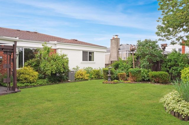 33726 Dyar Court, Sterling Heights, MI 48310