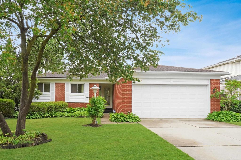 33726 Dyar Court, Sterling Heights, MI 48310