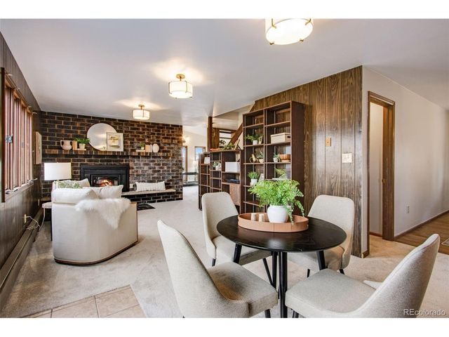 7512 Caren Cir, Loveland, CO 80534